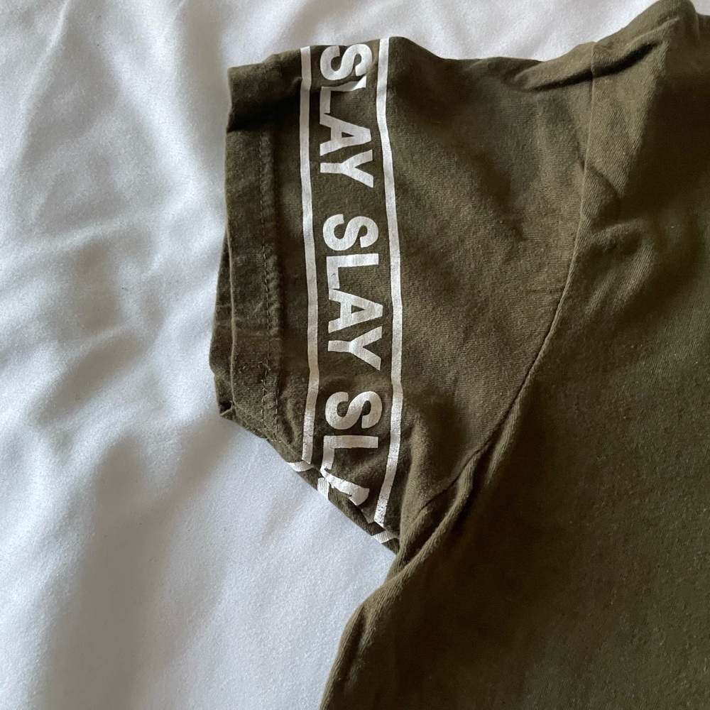 On Fire All day Slaying It Every Day T Shirt Green Womens Size L - Picture 3 of 8
